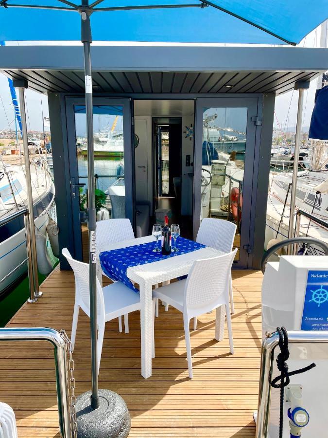 Готель Houseboat Seabreeze Альгеро Екстер'єр фото