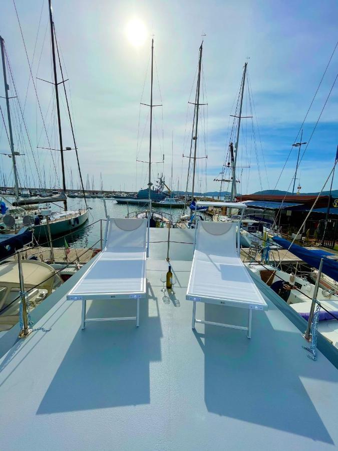 Готель Houseboat Seabreeze Альгеро Екстер'єр фото