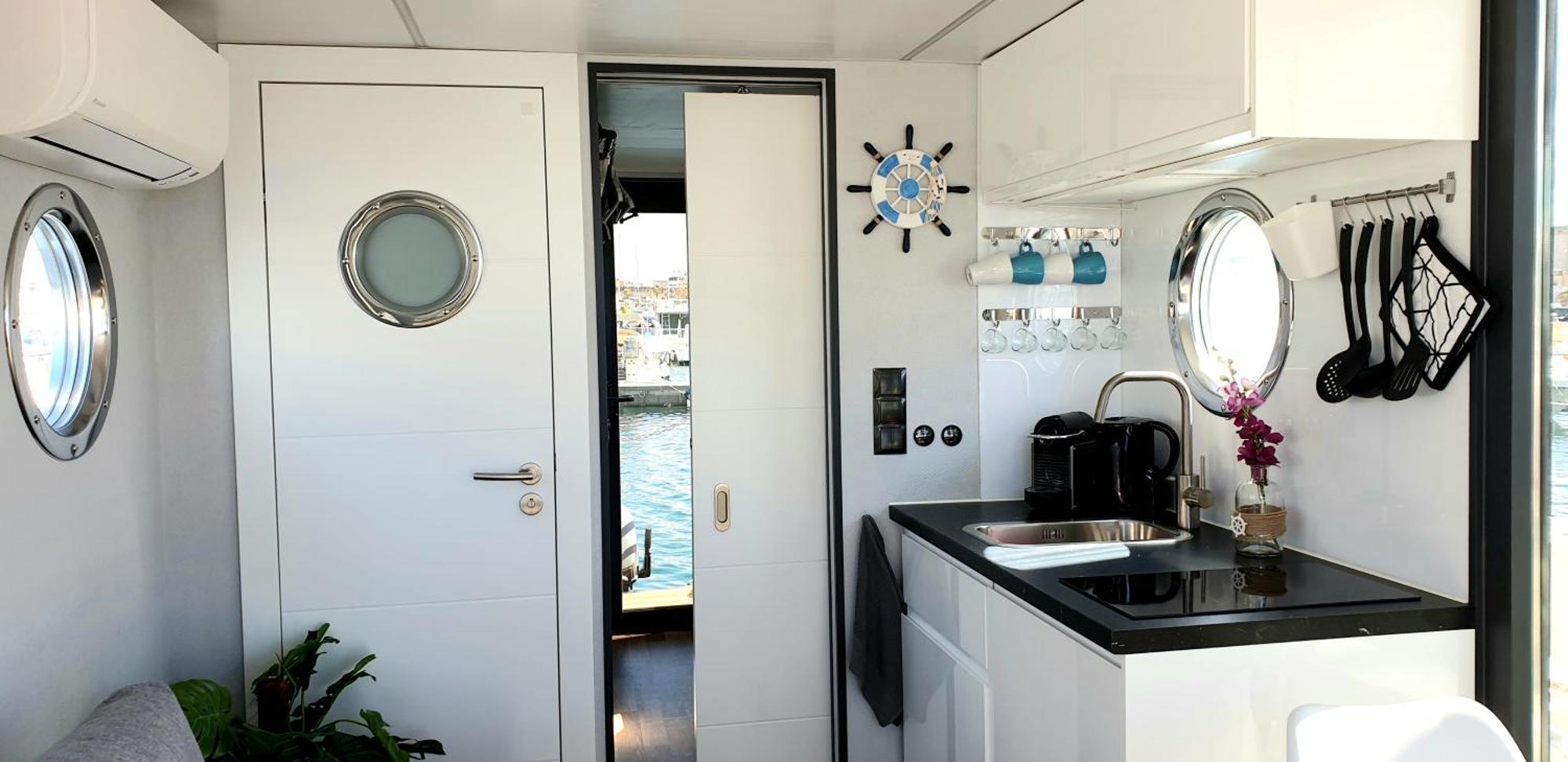 Готель Houseboat Seabreeze Альгеро Екстер'єр фото