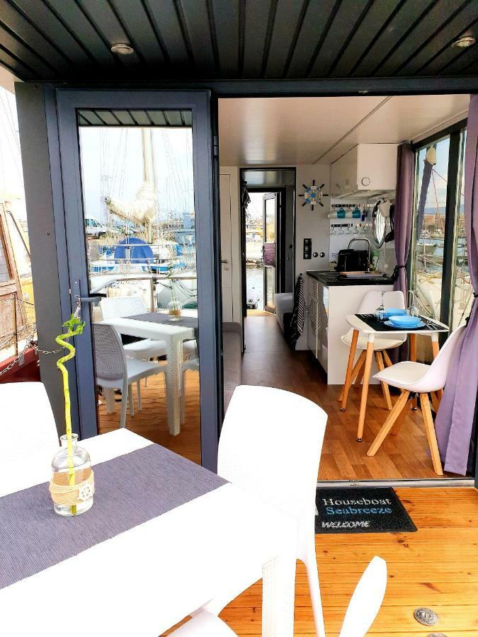 Готель Houseboat Seabreeze Альгеро Екстер'єр фото